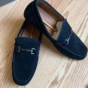 Mens Vionic black suede slip on.